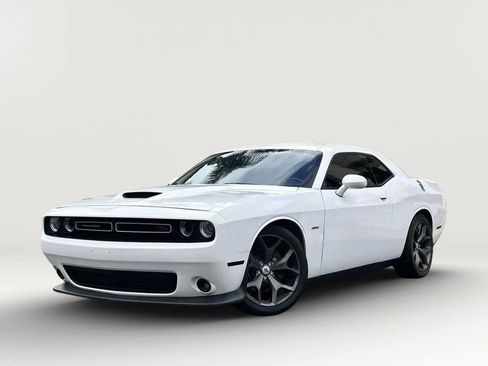 Used 2019 Dodge Challenger R/T RWD image 1