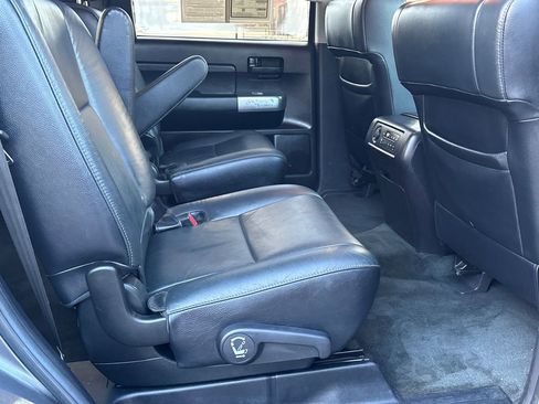 Used 2018 Toyota Sequoia TRD Sport image 15