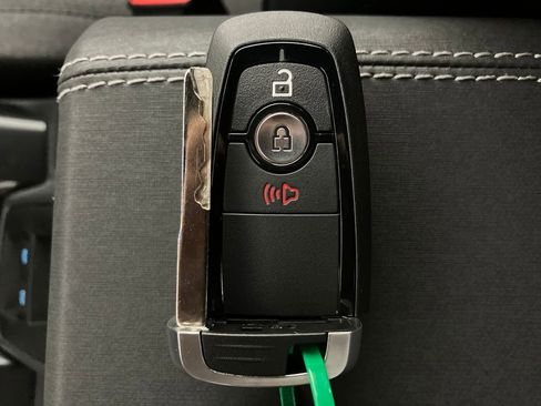 New 2025 Ford Bronco 4-Door image 32