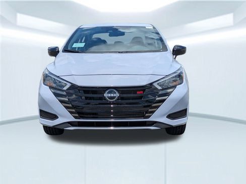 New 2025 Nissan Versa SR w/ Trunk Package image 10