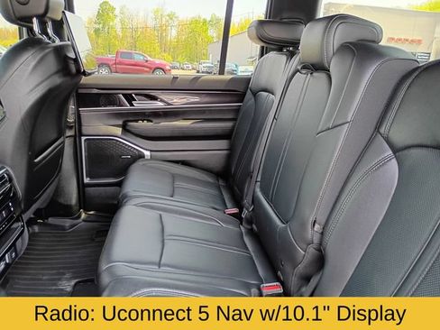 Used 2023 Jeep Wagoneer 4WD w/ Premium Group I image 20