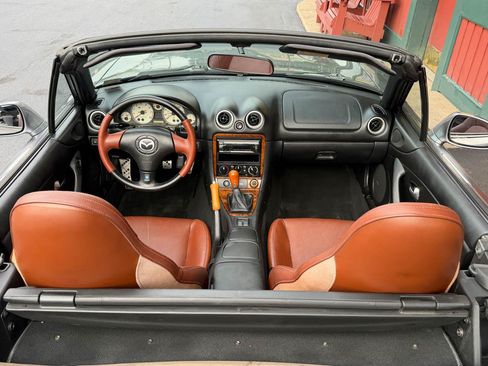 Used 2002 MAZDA MX-5 Miata SE RWD image 30