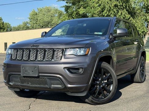 Used 2019 Jeep Grand Cherokee Altitude AWD/4WD image 1