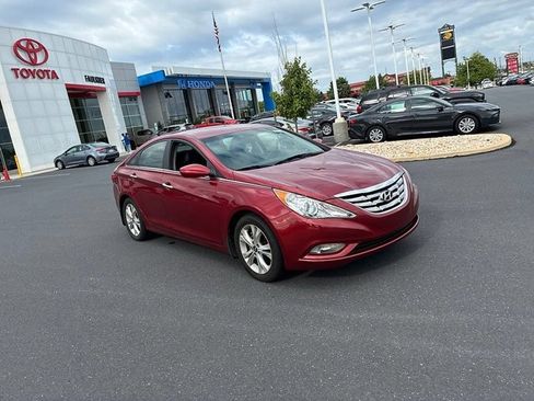 Used 2013 Hyundai Sonata SE FWD image 2