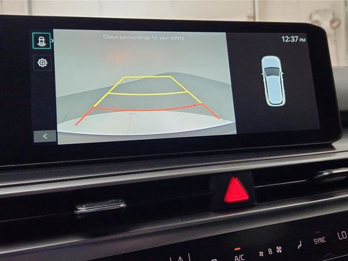 Used 2024 Kia Sorento S image 37