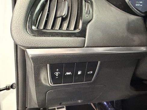 Used 2023 Kia Stinger GT2 image 28