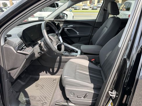 Used 2025 Audi Q5 Premium w/ Convenience Package AWD/4WD image 6