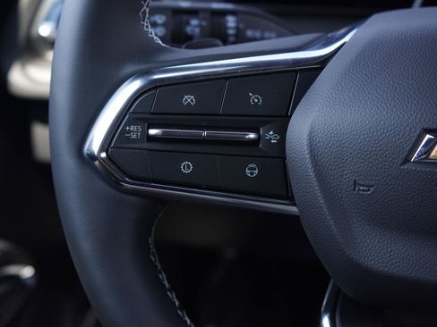 New 2025 Chevrolet Traverse LT w/ Enhanced Driving Package image 15