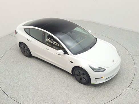 Used 2023 Tesla Model 3 Standard Range RWD image 24