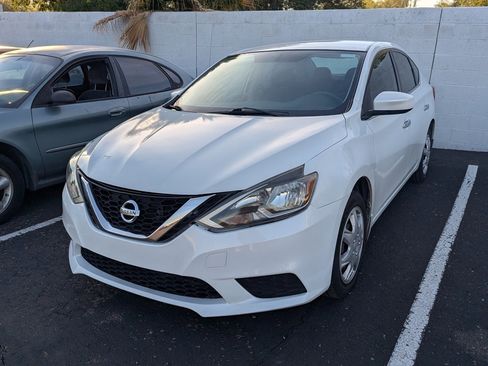 Used 2017 Nissan Sentra SV image 2