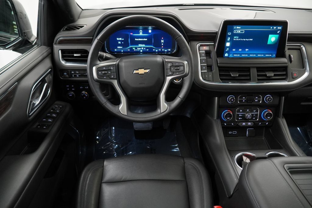 Used 2022 Chevrolet Tahoe LT w/ Luxury Package AWD/4WD image 15