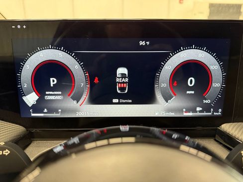 Used 2025 Nissan Kicks SR FWD image 10
