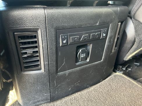 Used 2016 RAM 2500 Laramie w/ Convenience Group image 34