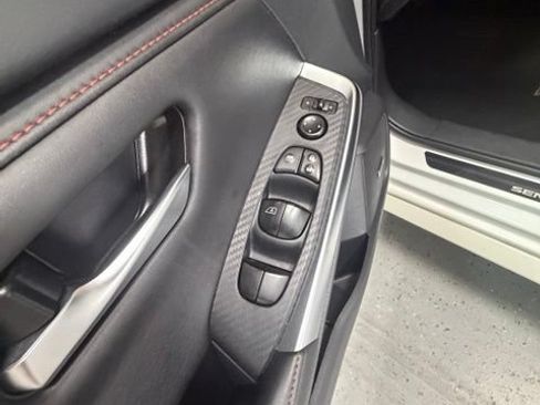 Used 2025 Nissan Sentra SR w/ SR Premium Package FWD image 21