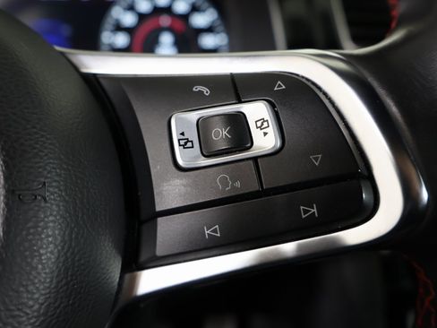 Used 2017 Volkswagen GTI Sport image 27