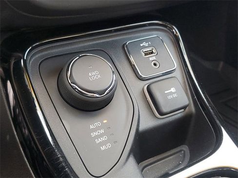 Certified 2019 Jeep Compass Limited image 23