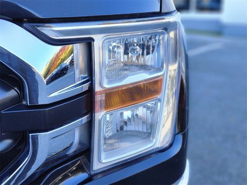 Used 2022 Ford F150 XLT image 11