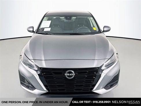 Used 2023 Nissan Altima 2.5 S image 2
