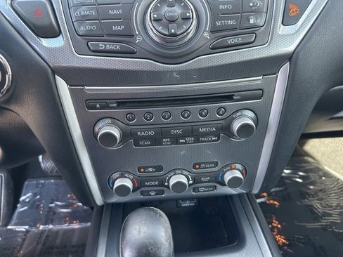 Used 2020 Nissan Pathfinder SL w/ Cargo Package image 22