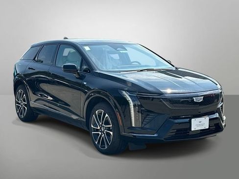 Used 2027 Cadillac Optiq Sport w/ LPO, Floor Liner Package AWD/4WD image 13