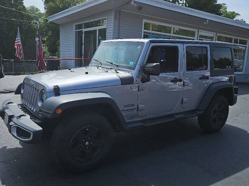 Used 2014 Jeep Wrangler Unlimited Sport w/ Quick Order Package 24S AWD/4WD image 10