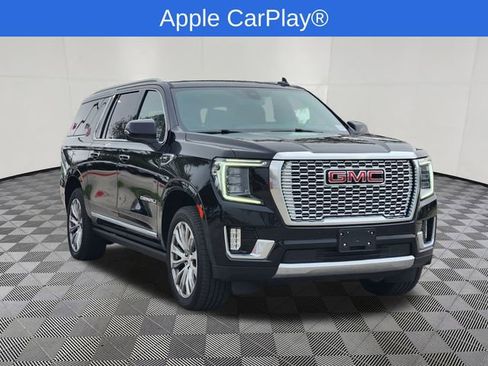 Used 2022 GMC Yukon XL Denali image 2