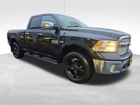 Used 2018 RAM 1500 SLT image 1