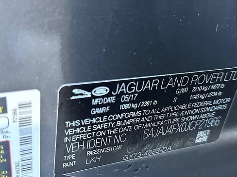 Used 2018 Jaguar XE Premium AWD/4WD image 23