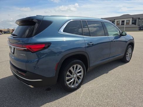 Used 2025 Buick Enclave Preferred FWD image 13