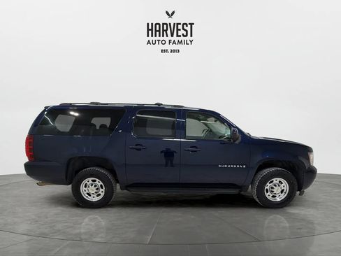 Used 2007 Chevrolet Suburban 2500 LT w/ LT Preferred Equipment Group AWD/4WD image 8