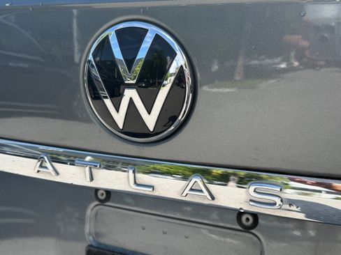 Used 2021 Volkswagen Atlas SE w/ Towing Package FWD image 23