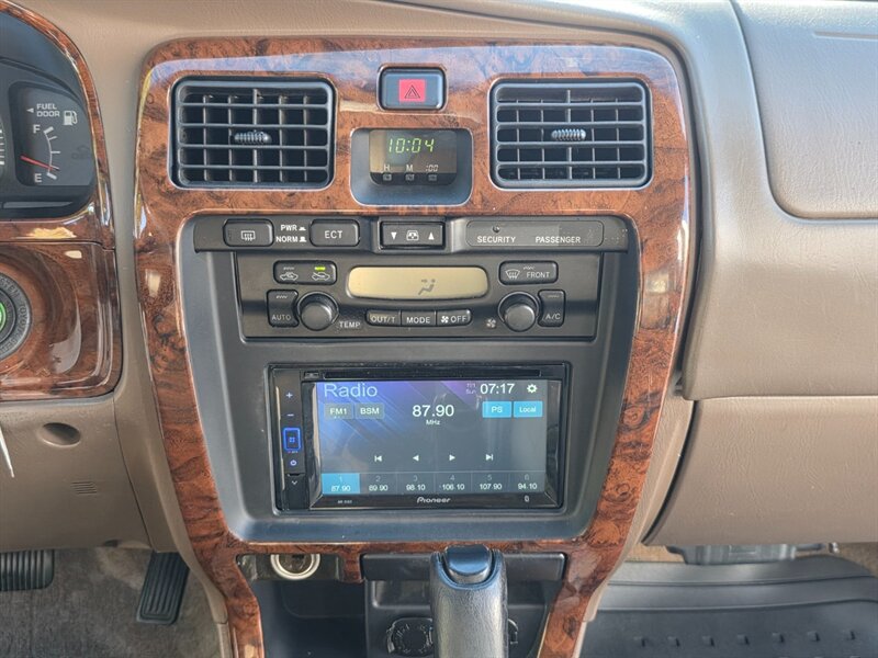 Used 2000 Toyota 4Runner Limited AWD/4WD image 19