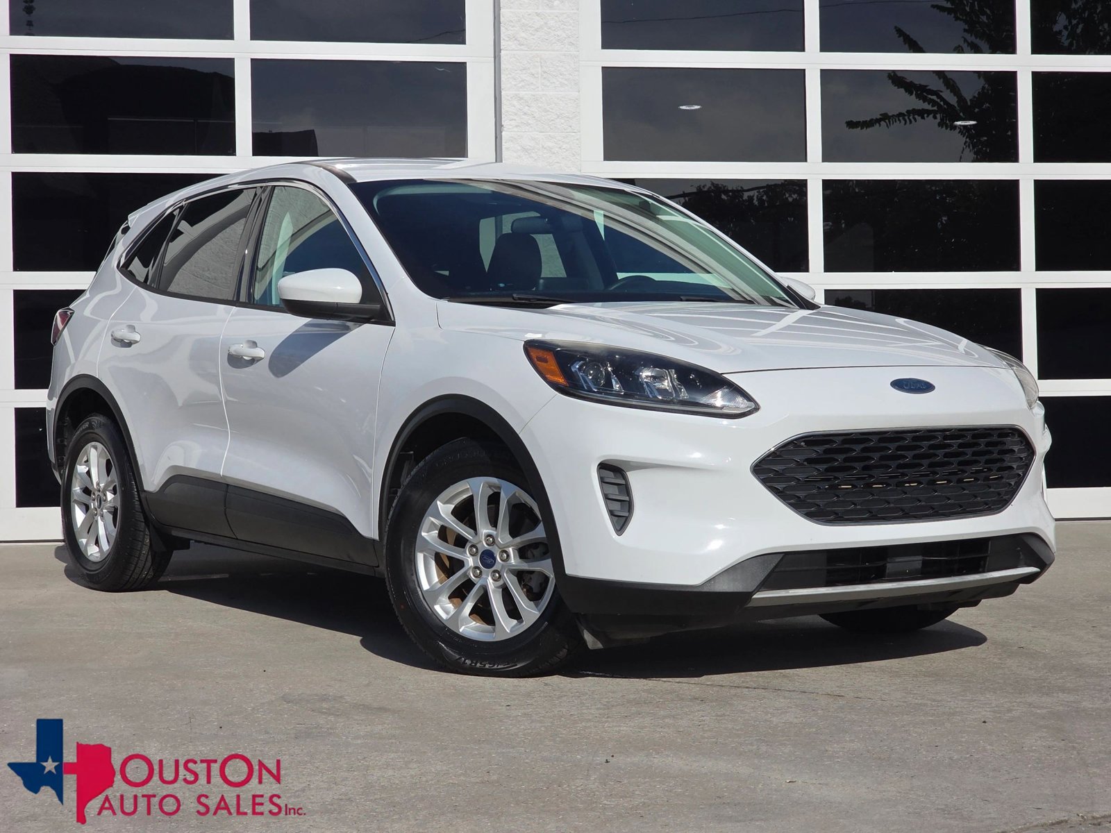 Used 2021 Ford Escape SE FWD image 1