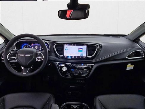 New 2025 Chrysler Pacifica Select image 14