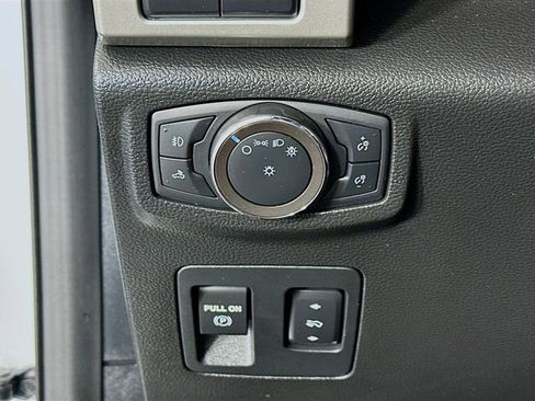 Used 2020 Ford F150 Lariat w/ Equipment Group 502A Luxury AWD/4WD image 10