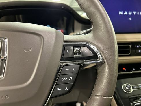 Used 2023 Lincoln Nautilus AWD w/ Premium Package image 14