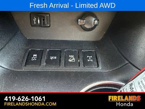 Used 2014 Toyota Highlander Limited AWD/4WD image 18