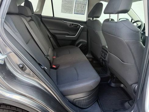 Used 2023 Toyota RAV4 LE AWD/4WD image 12