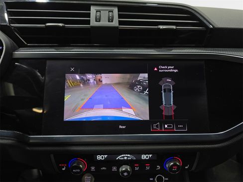 Used 2019 Audi Q3 2.0T Premium Plus image 23