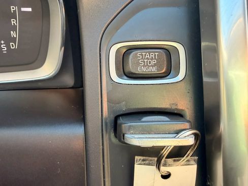 Used 2014 Volvo XC60 T6 AWD/4WD image 23