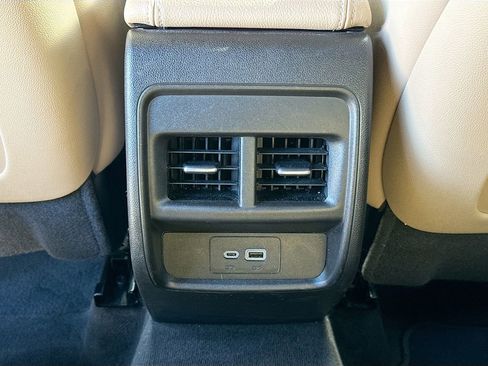 Certified 2025 Cadillac XT4 Premium Luxury image 29