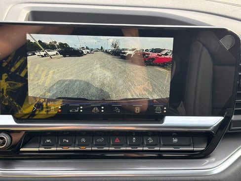 New 2026 Chevrolet Silverado 1500 High Country w/ Technology Package AWD/4WD image 18