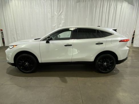 Certified 2024 Toyota Venza Nightshade image 5