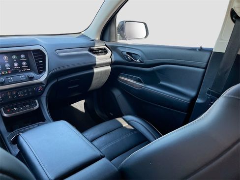 Used 2021 GMC Acadia Denali w/ Denali Technology Package image 24
