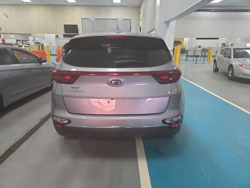 Used 2020 Kia Sportage LX image 9