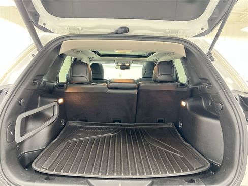 Used 2017 Jeep Cherokee Limited w/ Luxury Group image 24