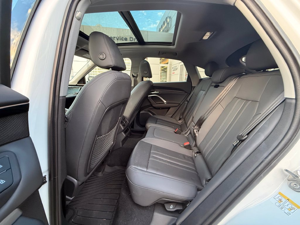 Certified 2025 Audi Q5 Premium Plus w/ Premium Plus AWD/4WD image 15