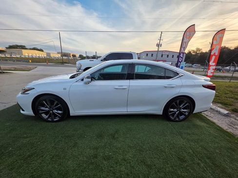 Used 2019 Lexus ES 350 F Sport w/ Accessory Package 2 image 4