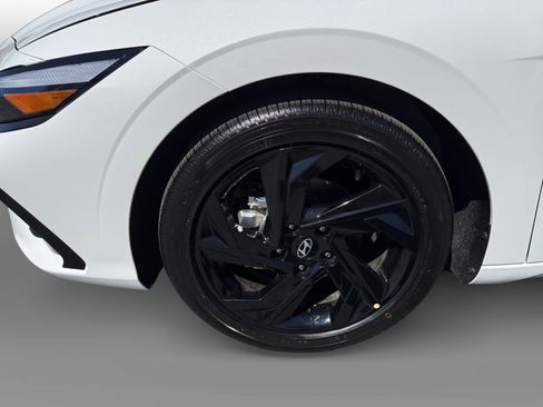 New 2026 Hyundai Elantra SEL Sport Premium FWD image 9