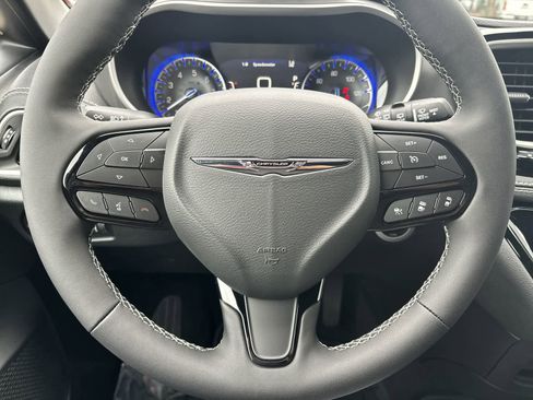 New 2026 Chrysler Pacifica Select image 12